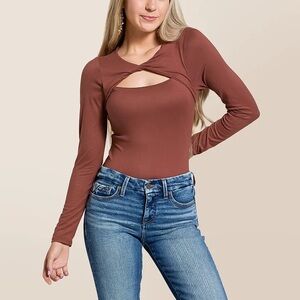 Willow & Root The Buckle Twist Front long sleeve top size medium